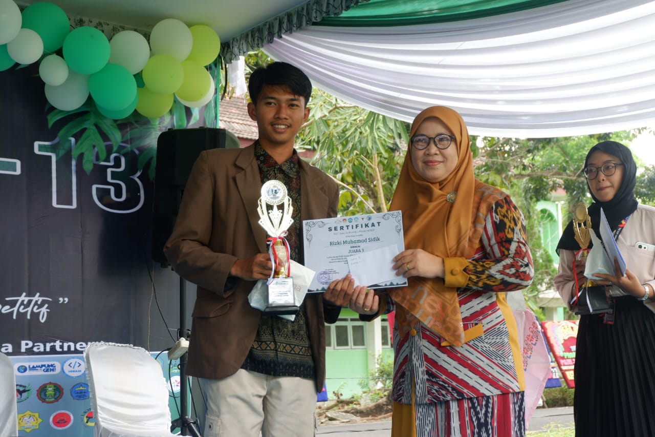 Mahasiswa Pendidikan Fisika UIN RIL Raih Juara 3 KTI di Ajang Milad PGMI ke-13