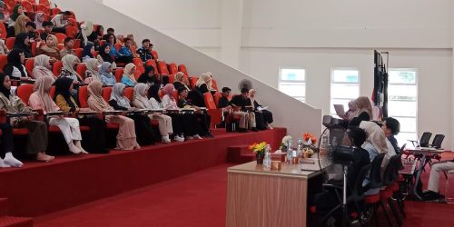 Seminar Makalah dan Laporan (SEMALA)