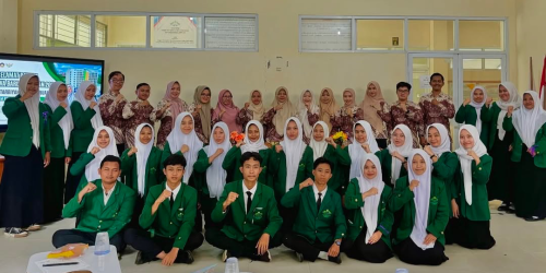Mahasiswa Baru Pendidikan Fisika UIN Raden Intan Lampung Resmi Dikenalkan Budaya Akademik (PBAK)!”